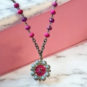 NWOT Elegant Pink and Pearl Designer Necklace